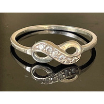 925 Sterling Silver Cz Infinity Band Ring Size 7.75 Sky - £23.92 GBP