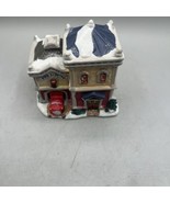 2004 Wellington Square Collection - Christmas Village fire Station Building - $244.84 MXN