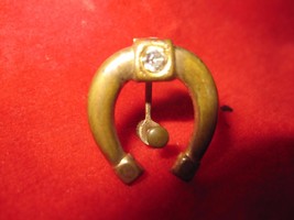 VINTAGE Goldtoned Horseshoe with Rhinestone Earring (one only) Screwback - £6.13 GBP