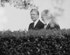 President Jimmy Carter and Israeli Prime Minister Menachem Begin Photo P... - £7.04 GBP+