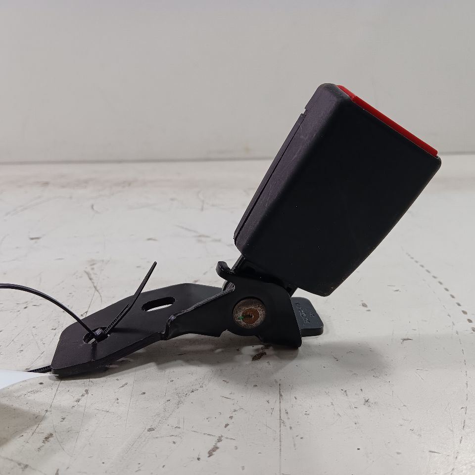 Jeep Compass Rear Back Seat Belt Buckle Latch 2017 2018 2019 2020 2021 2... - $24.94