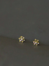 9ct Solid Gold Snowflake Stud Earrings Handmade - flower, detail, 9K Au375 - £61.74 GBP