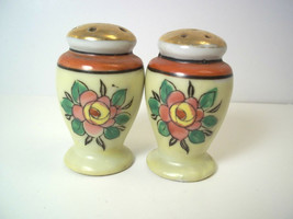 Mini Made in Japan shakers Vintage salt &amp; pepper hand painted - £5.30 GBP