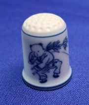 Okura Japan Porcelain Thimble Blue White Sewing WGPH Franklin Mint Male ... - $175.45 MXN