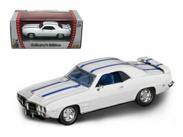 1969 Pontiac Firebird Trans Am White Road Signature Diecast - $19.33