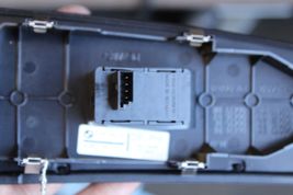 2004-07 BMW E60 525i FRONT RIGHT SIDE WINDOW SWITCH  R3559 image 3
