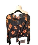  Urban romantics Women&#39;s Black floral long sleeve cropped blouse sz m  New - $13.89