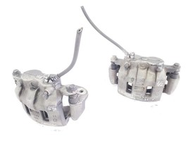 Front Pair Dually Brake Caliper Oem Npr Isuzu 2015 - £178.54 GBP