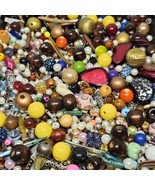 Vintage to Now Assorted Loose Beads for Art &amp; Crafts Jewelry Making Bead... - £15.86 GBP