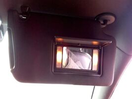 Passenger Right Sun Visor With Illumination Fits 11 13-14 300 103742798 - $42.11