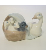 Goose Figurine Porcelain Made in Mexico by Dalia #17 X - $27.39 CAD