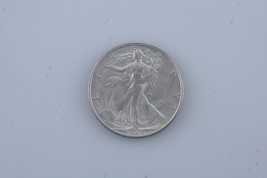 1945 WALKING LIBERTY HALF DOLLAR - £37.67 GBP