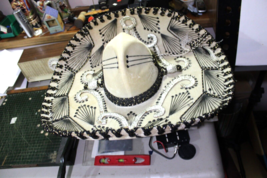 Vintage Pigalle XXXXX 24&quot; White &amp; Black Sombrero (made in Mexico) - $89.05