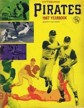 ORIGINAL Vintage 1967 Pittsburgh Pirates Yearbook Roberto Clemente - £38.91 GBP