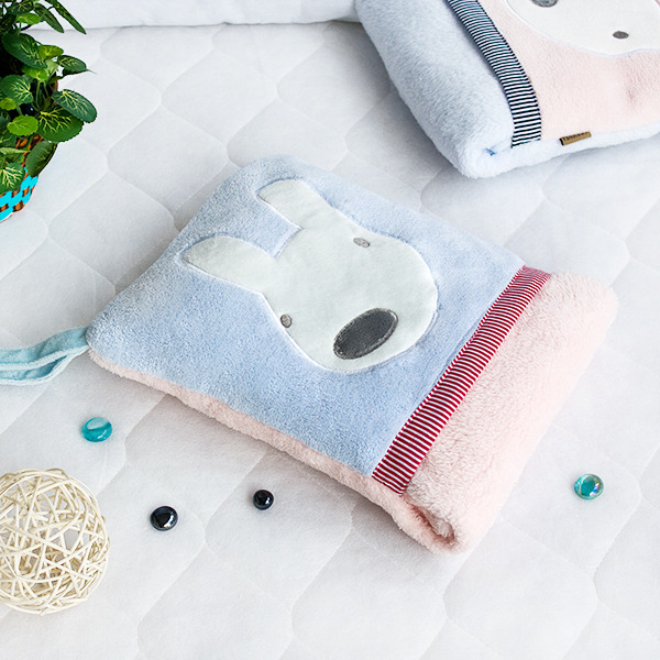 [Blue Rabbit] Fleece Throw Blanket Travel Pillow Blanket