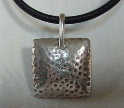Modernist Vintage Pounded Or Hammered .925 Silver Pendant Necklace Silpada Mark - £59.94 GBP