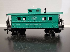 HO Scale Model Railroad Penn Central 983749 Caboose Car- Vintage - $17.38