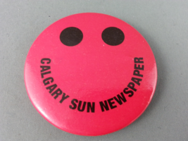 Vintage Newspaper Pin - Calgary Sun Happy Face Pin - Celluloid Pin  - £11.72 GBP