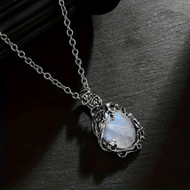 Antique Style Moonstone Pendant Necklace Silver - £9.71 GBP