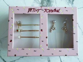 Betsey Johnson Set of 3 Martini Bobby Pins &amp; Drop Pearl Earrings - £69.88 GBP
