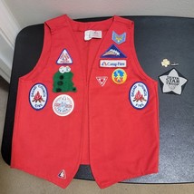 VTG 1970s Campfire Girl Red Merit Badge Patches Button Pins Vest Girls L READ - £31.43 GBP