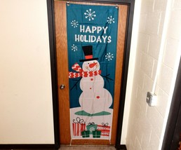 &quot;Happy Holidays&quot; Door Cover Decoration, Snowman &amp; Gifts, Fits Most Doors... - £5.42 GBP