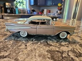 Diecast 1957 Chevrolet Belair 1997 Ertl Collectible. 1:18 American Muscle. - $29.70