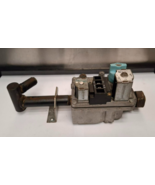 ADC gas valve with SWAGE MANIFOLD-1 PORT P/N: 128927 887274 128979 [USED] - €52,89 EUR