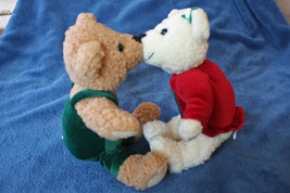 Hallmark Magnetic Kissing Bears with Snowflakes on Outfits - £7.85 GBP