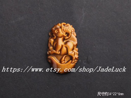Amulet pendant necklace zodiac goat mascot yellow hand-carved Tiger Eye - £15.94 GBP