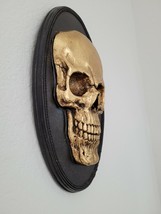 Halloween 3D Gold Skull Resin Wall Sign Prop Home Decor 12&quot; - £26.36 GBP