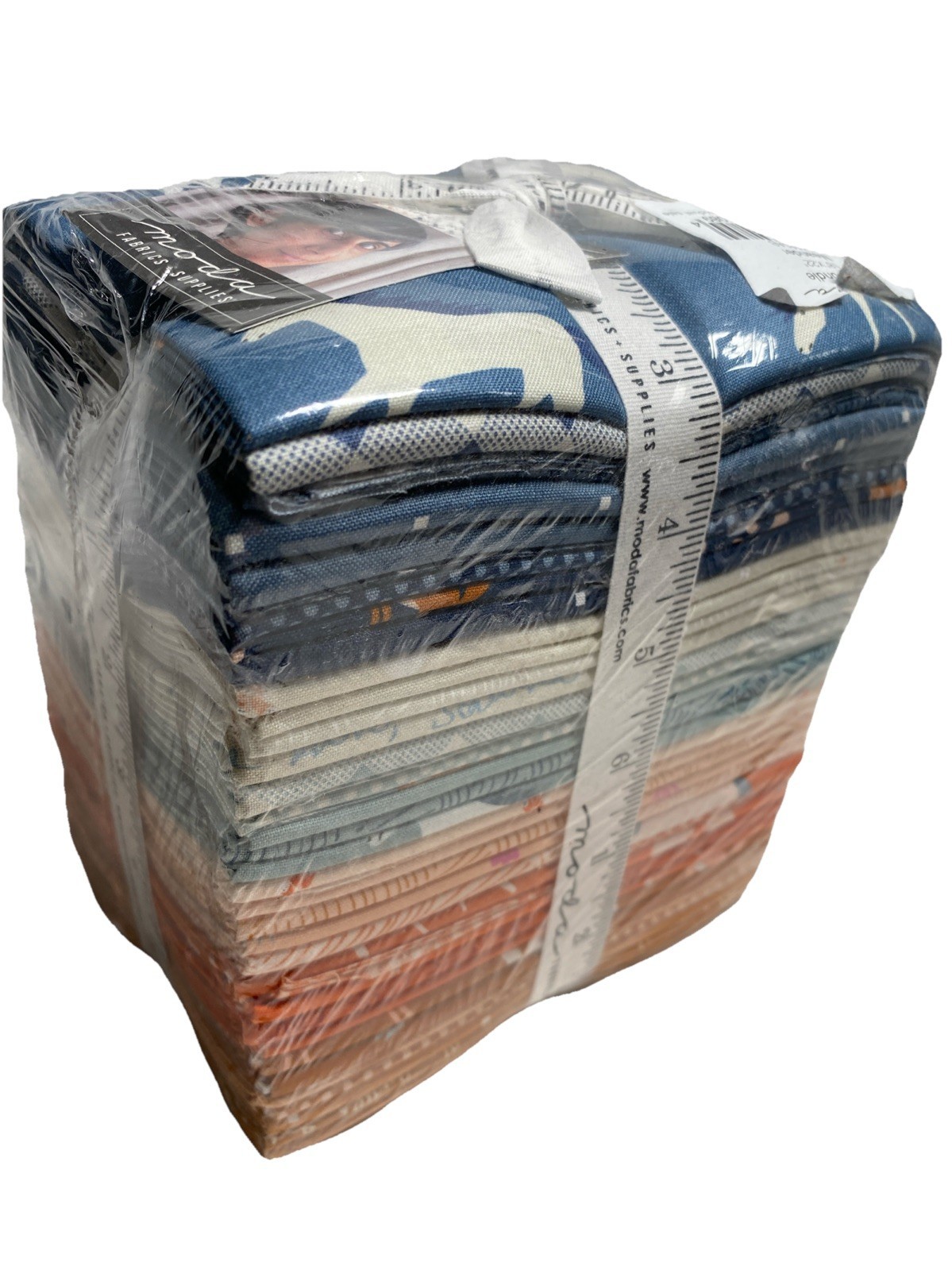 MODA Fabrics Meander 34 Fat Quarter Bundle NEW - $113.99