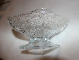 Lot of 4 Vintage Indiana Glass Pineapple &amp; Floral 6” Diamond Shaped Footed Bowls - £16.07 GBP