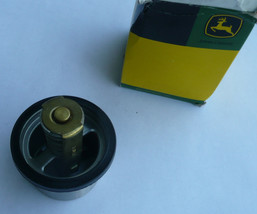 John Deere Original Equipment Thermostat #RE570839 (bruised box) - £13.58 GBP