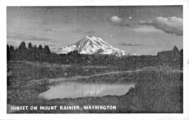 Sunset On Mount Rainier Washington 1944 Postcard - £6.86 GBP