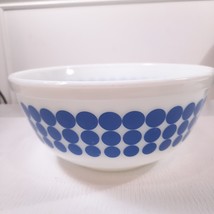 Vintage Pyrex Blue Polka Dot 2 1/2 QT Nesting Mixing Bowl #403 White Milk Glass - £42.28 GBP