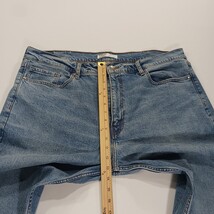 Signature Levi's Men's W42 L32 Fits (40×31) Cotton Blend Slim Straight Jeans image 6