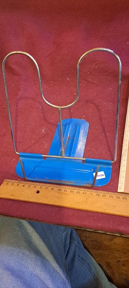 Vintage book holder [OTH10260] - $39.00