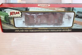 HO Scale Atlas, 2 Bay Covered Hopper, Santa Fe, Brown, #82290 - 1813-1 - £37.61 GBP