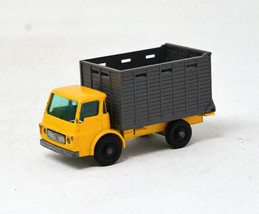 Vintage Matchbox Regular Wheels #37 Cattle Truck - £6.50 GBP