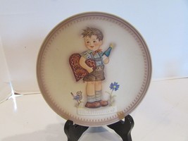Hummel Collectors Club Plate 737 Valentine Joy 1985 2nd Edition 6.25" LotE - $9.85