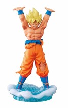 DBZ Capsule Returns Legendary Warriors Super Saiyan Super Saiyan Goku Figure - £23.53 GBP