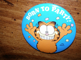 Vintage 1978 Garfield Cat Born To Party Button Pin Pinback Comic Jim Davis - £6.33 GBP