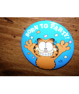 VINTAGE 1978 GARFIELD CAT BORN TO PARTY BUTTON PIN PINBACK COMIC JIM DAVIS - $7.95