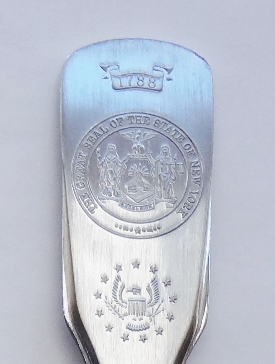 Collector Souvenir Spoon USA New York 1788 Great Seal Coat of Arms Large - £10.22 GBP