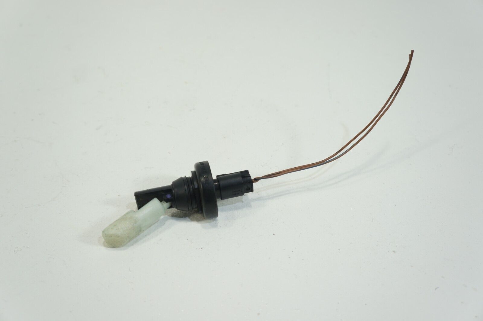 OEM mercedes crossfire sl550 clk350 e350 windshield washer fluid level sensor Additional Wiper