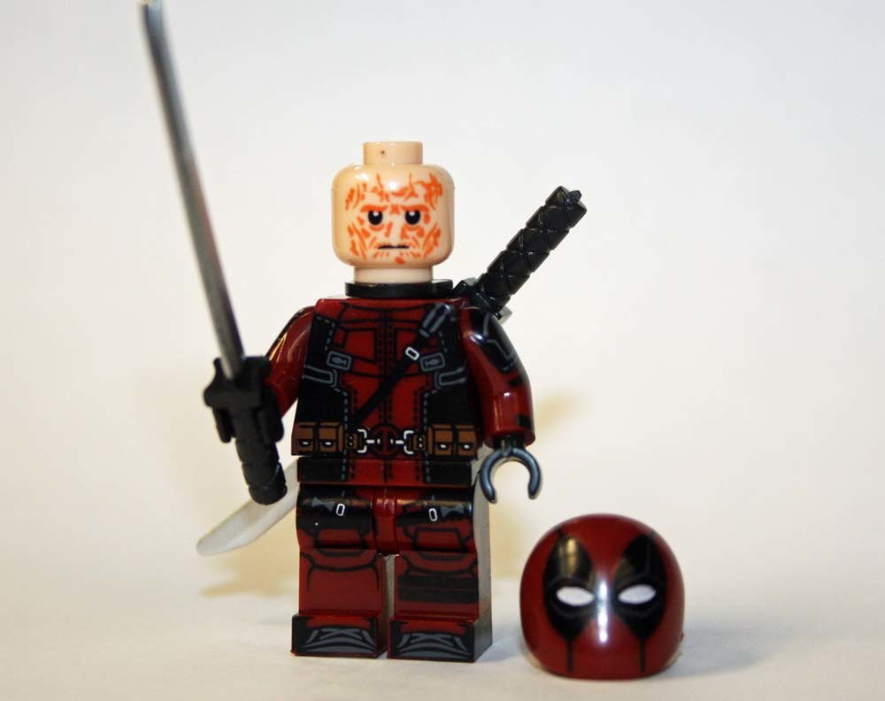 Deadpool V2 Marvel Comic Custom Minifigures - $8.45