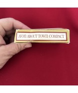 Vintage Avon Refillable About Town Powder Compact NOS - $110.69 MXN