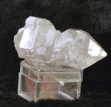 #2505 Quartz - China [Multiple Points] - $15.00