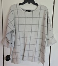 Womens Plus 2X Tahari White with Gray Square Pattern Sweater - $18.81